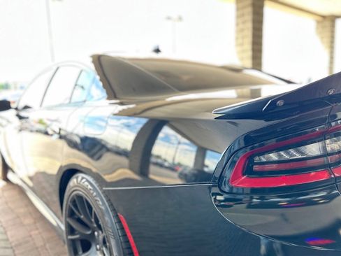 Used 2018 Dodge Charger R/T Scat Pack RWD image 9