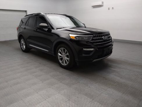 Used 2021 Ford Explorer XLT w/ Equipment Group 202A RWD image 13