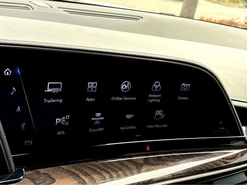Used 2023 Cadillac Escalade Premium Luxury w/ Performance Package AWD/4WD image 33