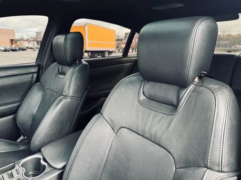 Used 2009 Pontiac G8 GT w/ Premium Package image 10