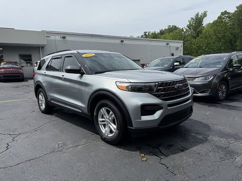 Used 2021 Ford Explorer XLT w/ Class III Trailer Tow Package AWD/4WD image 23