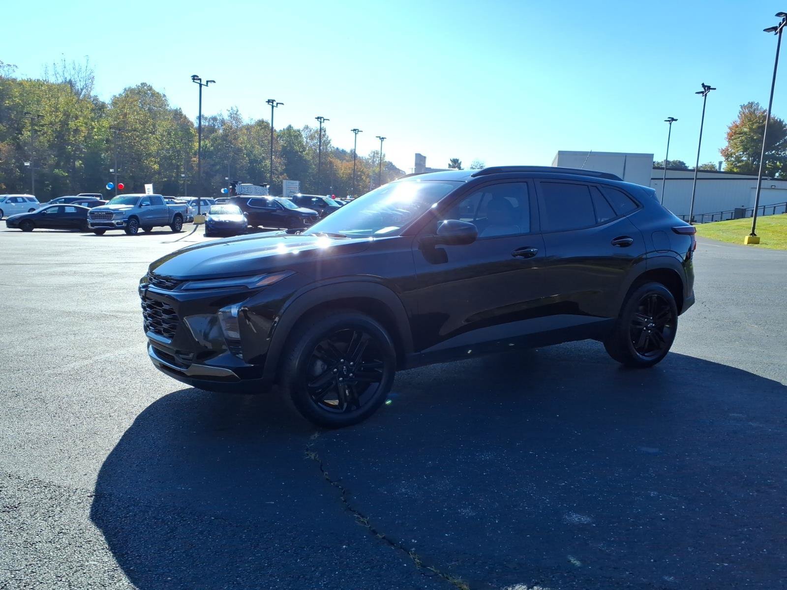 Used 2026 Chevrolet Trax ACTIV FWD image 3