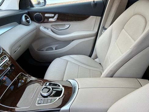 Used 2017 Mercedes-Benz GLC 300 image 18