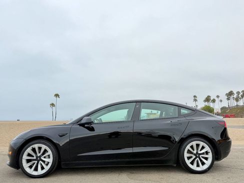 Used 2022 Tesla Model 3 RWD image 2