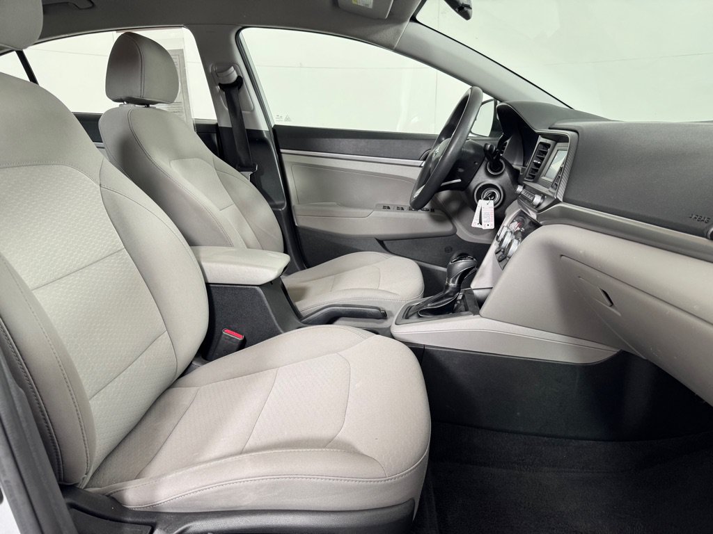 Used 2019 Hyundai Elantra SE FWD image 24