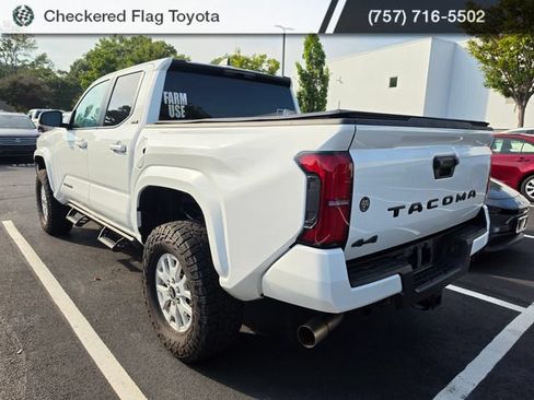 Used 2025 Toyota Tacoma SR5 AWD/4WD image 4