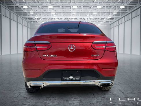 Used 2017 Mercedes-Benz GLC 300 4MATIC Coupe image 4