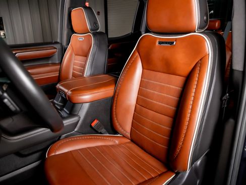 Used 2024 GMC Sierra 1500 Denali Ultimate image 4