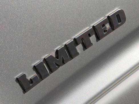 Used 2004 Toyota 4Runner Limited image 12