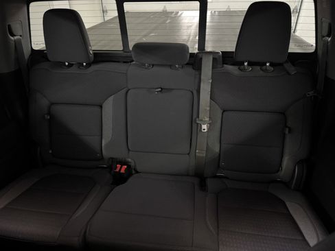 Used 2022 Chevrolet Silverado 1500 LT image 65