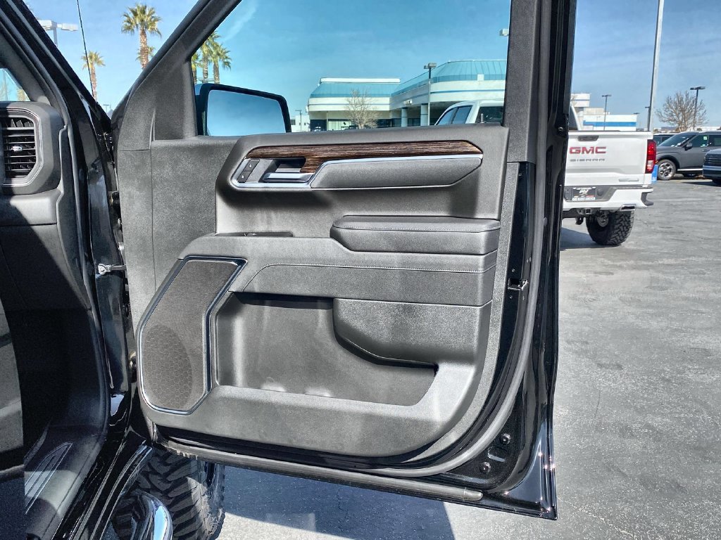 New 2026 GMC Sierra 1500 SLE w/ Preferred Package AWD/4WD image 39
