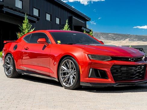 Used 2018 Chevrolet Camaro ZL1 RWD image 1