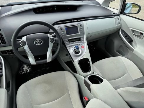 Used 2014 Toyota Prius Two FWD image 12