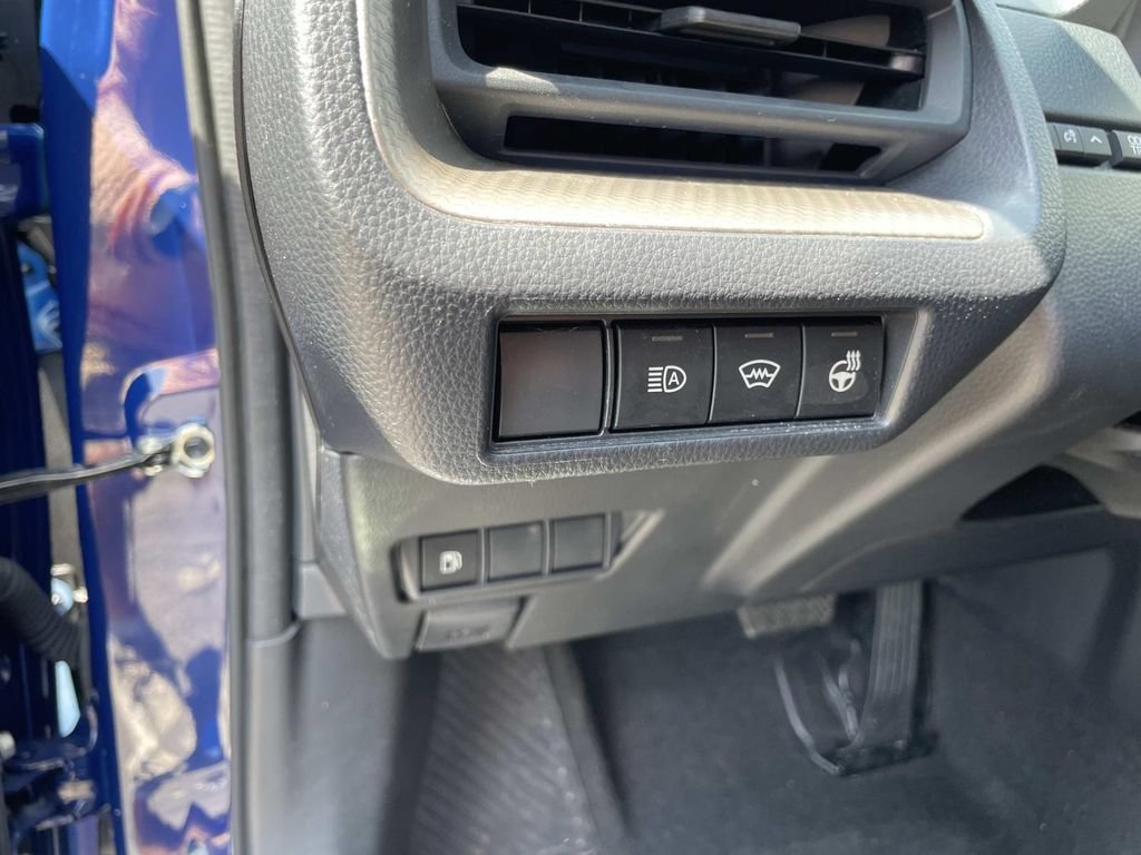 Used 2024 Toyota Prius XLE FWD image 31