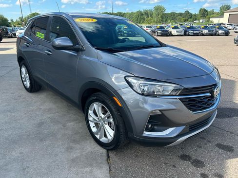 Used 2021 Buick Encore GX Preferred w/ Cold Weather Comfort Package FWD image 3