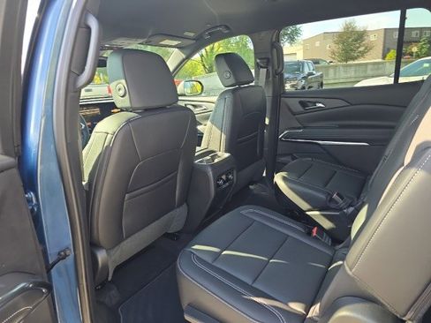 New 2026 Chevrolet Traverse LT image 15
