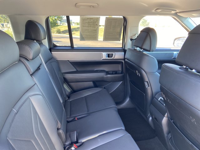 Used 2026 Hyundai Santa Fe SEL FWD image 24