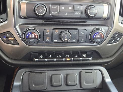 Used 2018 Chevrolet Silverado 2500 High Country w/ Duramax Plus Package AWD/4WD image 20