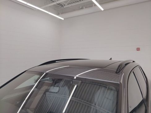 New 2026 Volkswagen Tiguan SE R-Line image 5