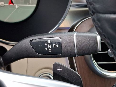 Used 2022 Mercedes-Benz GLC 300 4MATIC image 16