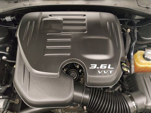 Used 2018 Dodge Charger SXT Plus RWD image 30