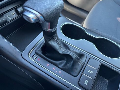 Used 2019 Kia Sorento LX image 39