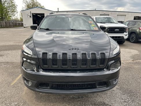 Used 2018 Jeep Cherokee High Altitude w/ Luxury Group AWD/4WD image 9