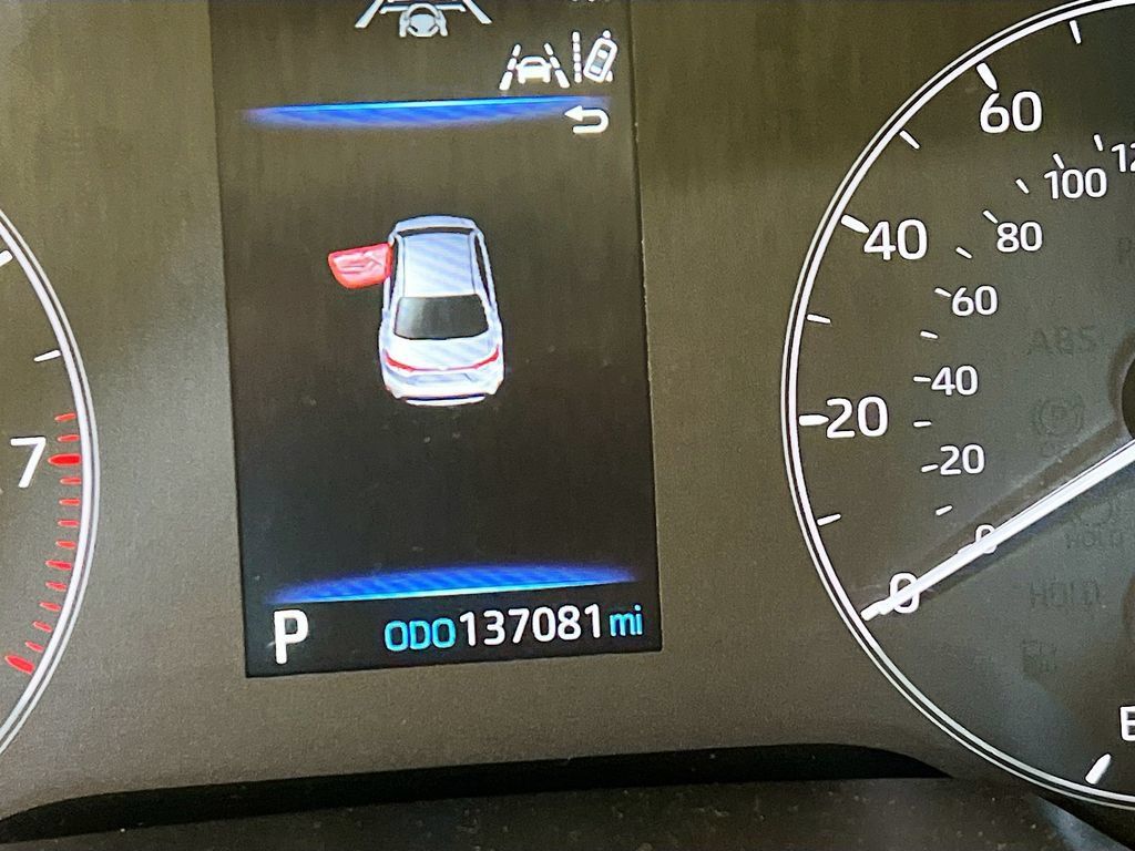 Used 2024 Toyota Corolla LE FWD image 12