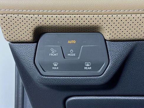 New 2026 Volkswagen Atlas Cross Sport SE image 10