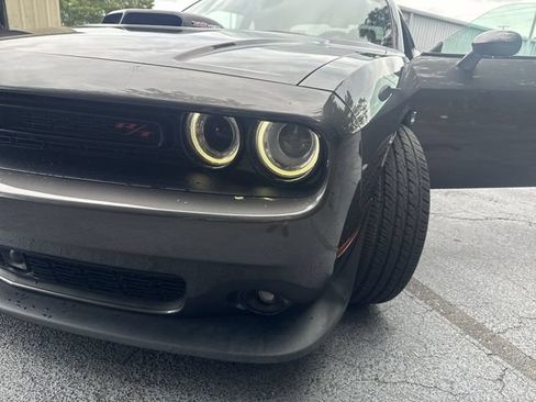 Used 2017 Dodge Challenger R/T Scat Pack RWD image 32