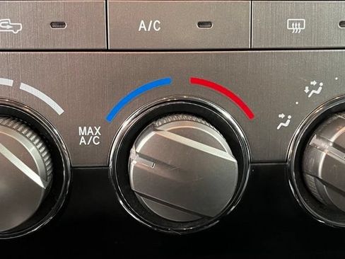 Used 2018 Toyota Tundra SR5 AWD/4WD image 39