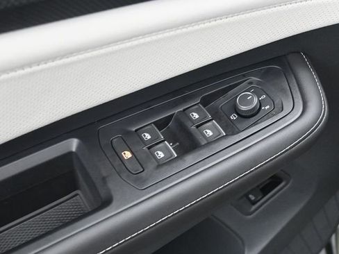 New 2025 Volkswagen Atlas Cross Sport SEL Premium R-Line image 21