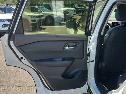 Certified 2023 Nissan Rogue SL w/ SL Premium Package AWD/4WD image 22