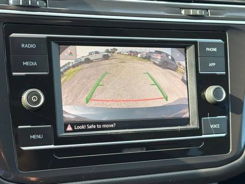 Used 2021 Volkswagen Tiguan S FWD image 27