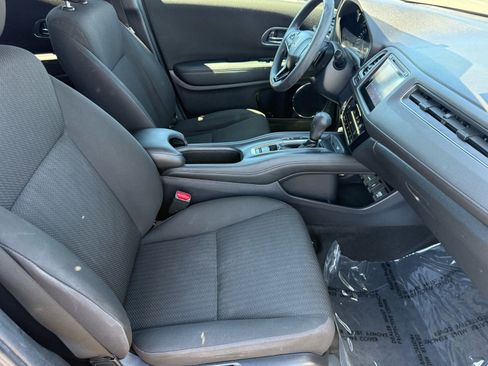 Used 2017 Honda HR-V EX image 29
