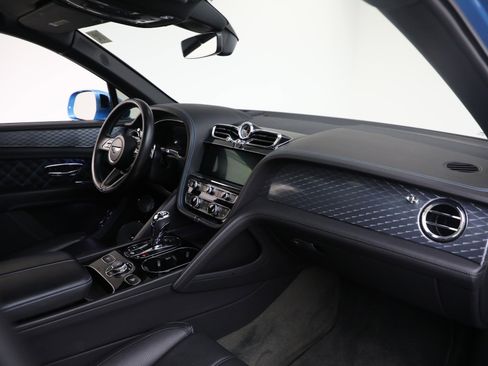 Certified 2021 Bentley Bentayga image 25