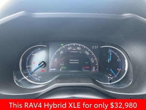 Used 2023 Toyota RAV4 XLE AWD/4WD image 7