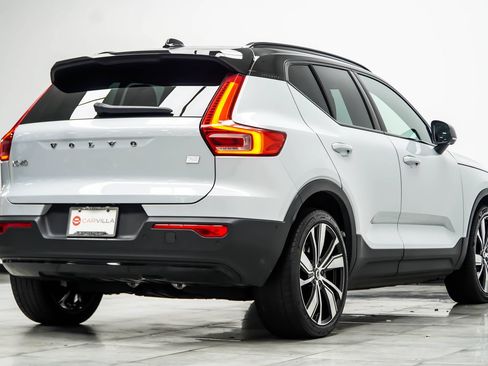 Used 2022 Volvo XC40 P8 Recharge Ultimate AWD/4WD image 13