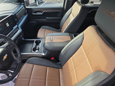 Certified 2025 Chevrolet Silverado 3500 High Country image 44