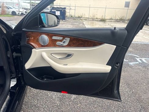 Used 2018 Mercedes-Benz E 300 image 18