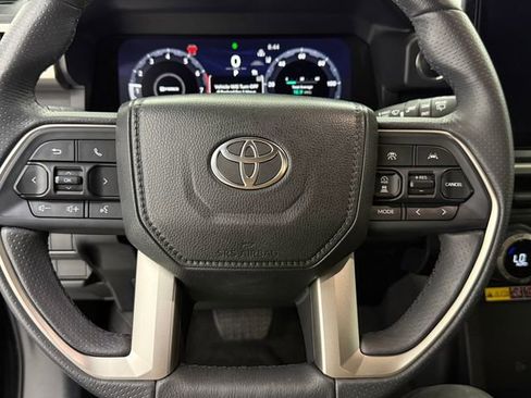 Used 2025 Toyota 4Runner Limited RWD image 9