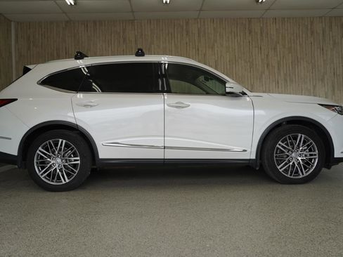 Used 2023 Acura MDX SH-AWD w/ Advance Package image 6