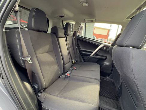 Used 2018 Toyota RAV4 XLE image 21