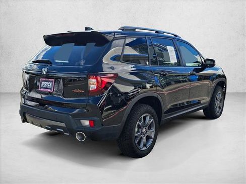Used 2024 Honda Passport TrailSport image 5