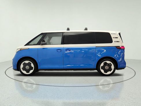 Used 2025 Volkswagen ID. Buzz 1st Edition AWD/4WD image 8