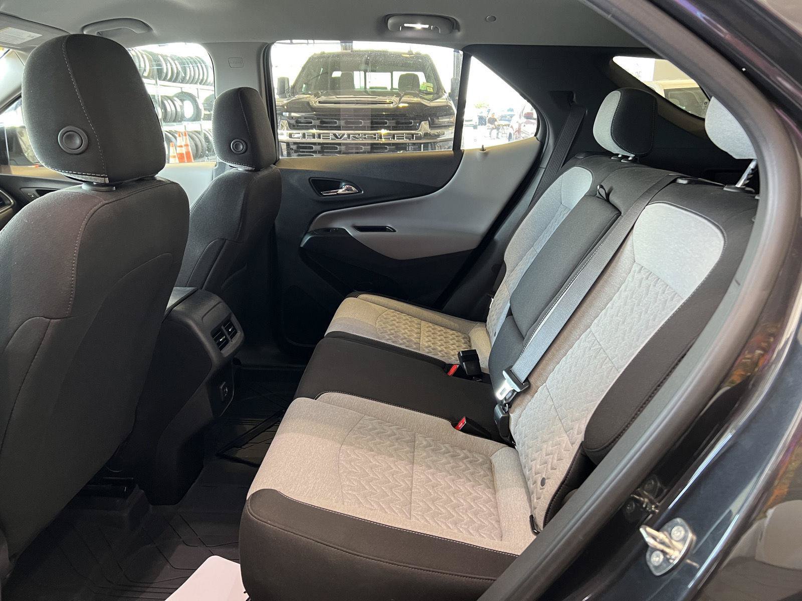 Used 2023 Chevrolet Equinox LT AWD/4WD image 15