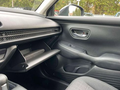 Certified 2023 Honda HR-V LX image 30