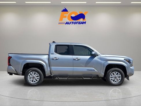 New 2026 Toyota Tacoma SR5 image 5