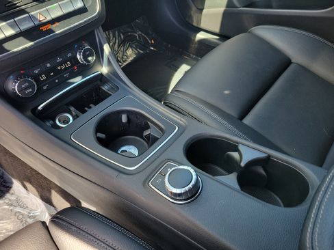 Used 2018 Mercedes-Benz CLA 250 image 17