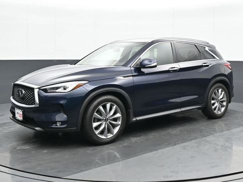 Used 2021 INFINITI QX50 Essential image 2